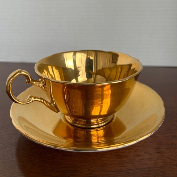 Royal Winton Grimwades Gold Lustre Tea Cup and Saucer - Picture 3 of 9
